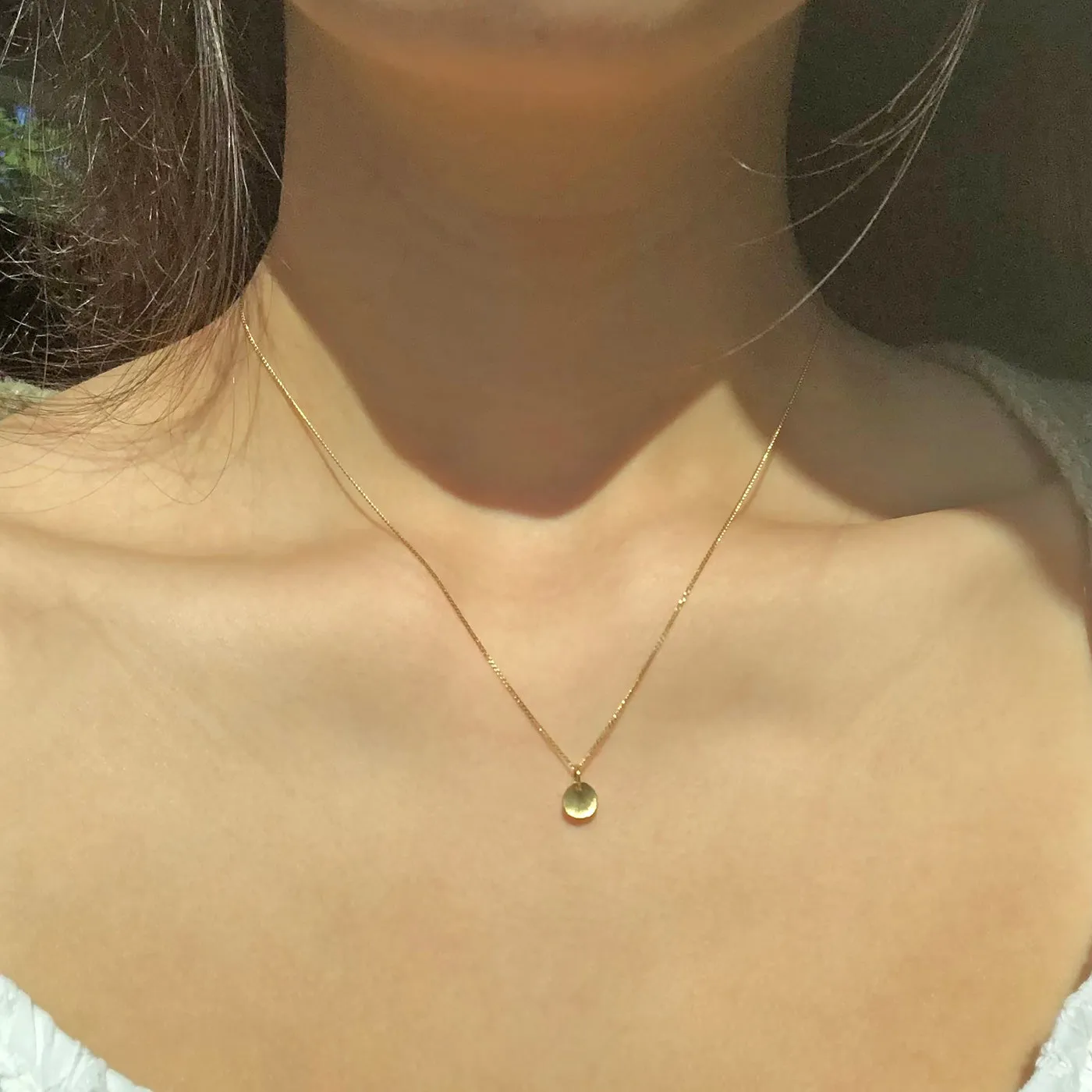 18ct Gold Mini Flower Petal Pendant and Chain