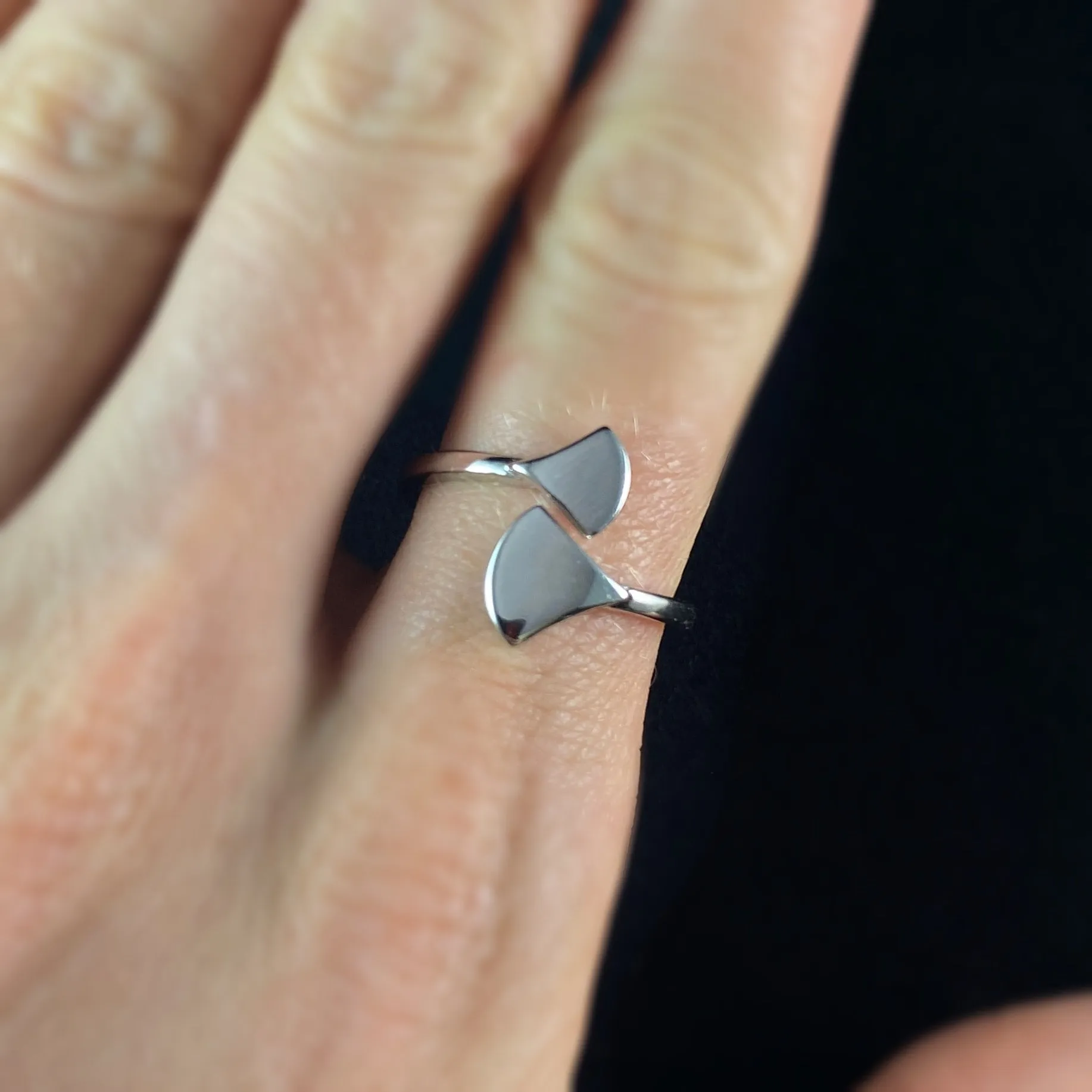 925 Sterling Silver Minimalist Fan Ring, Size 7 - Elle Jewelry