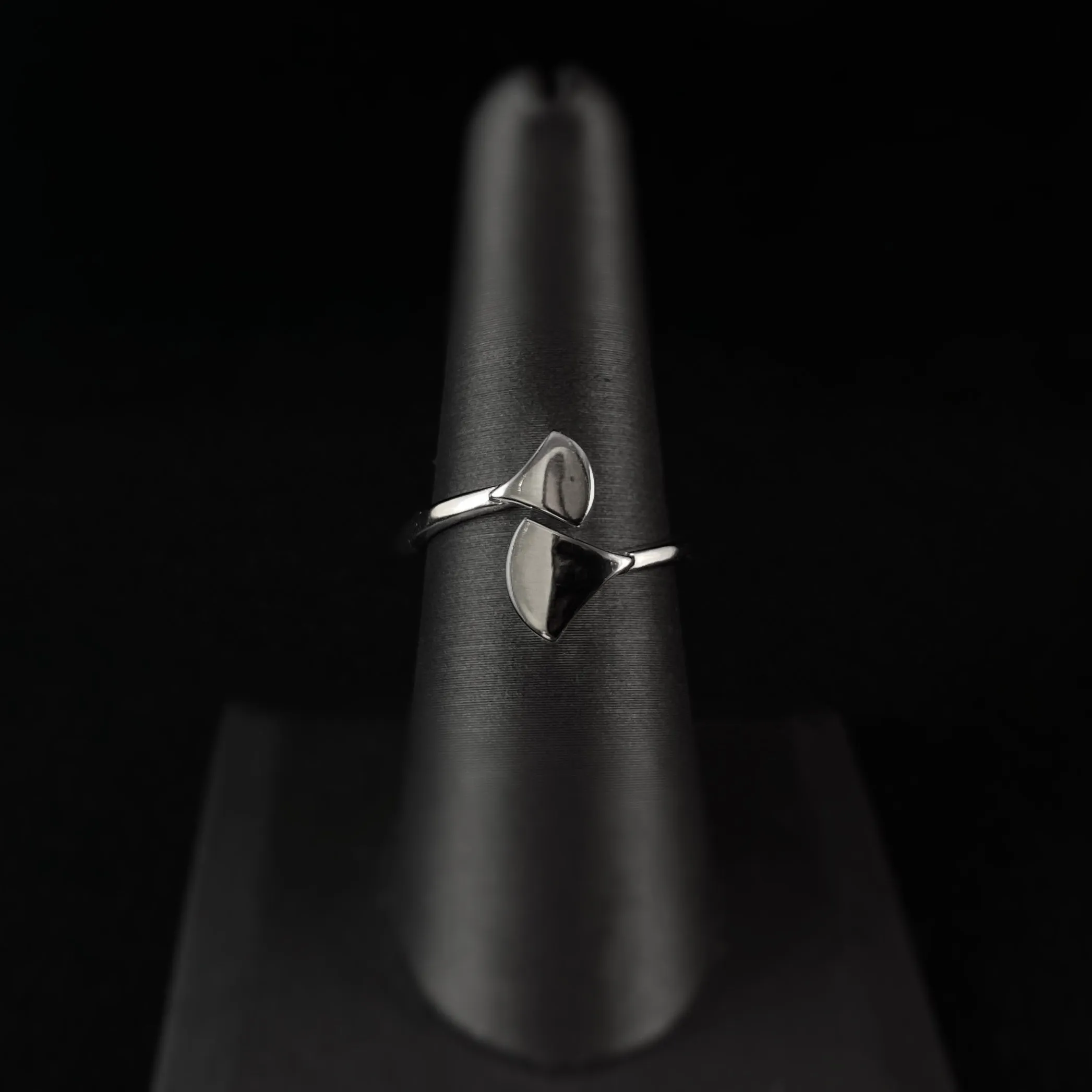 925 Sterling Silver Minimalist Fan Ring, Size 7 - Elle Jewelry
