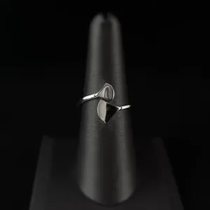 925 Sterling Silver Minimalist Fan Ring, Size 7 - Elle Jewelry