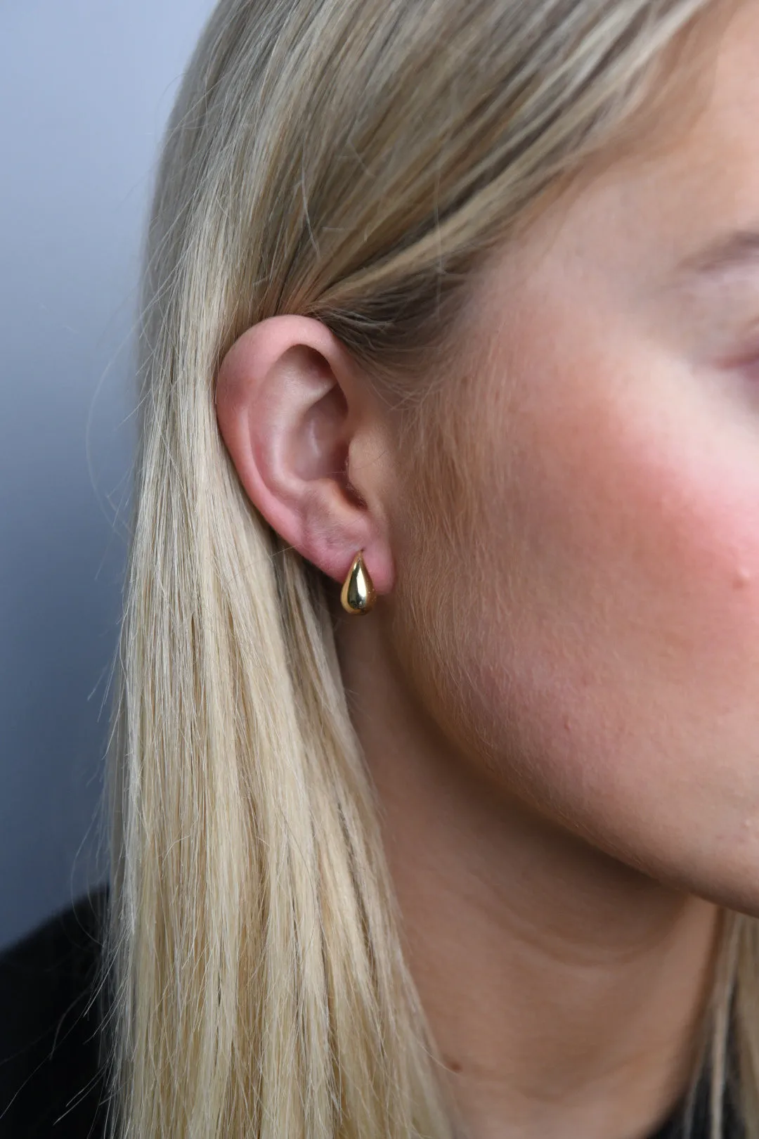 9ct Yellow Gold Small Teardrop Earrings