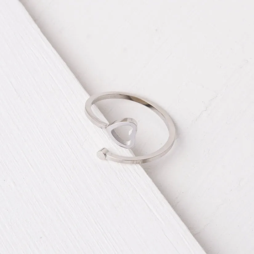 Ada Heart Ring