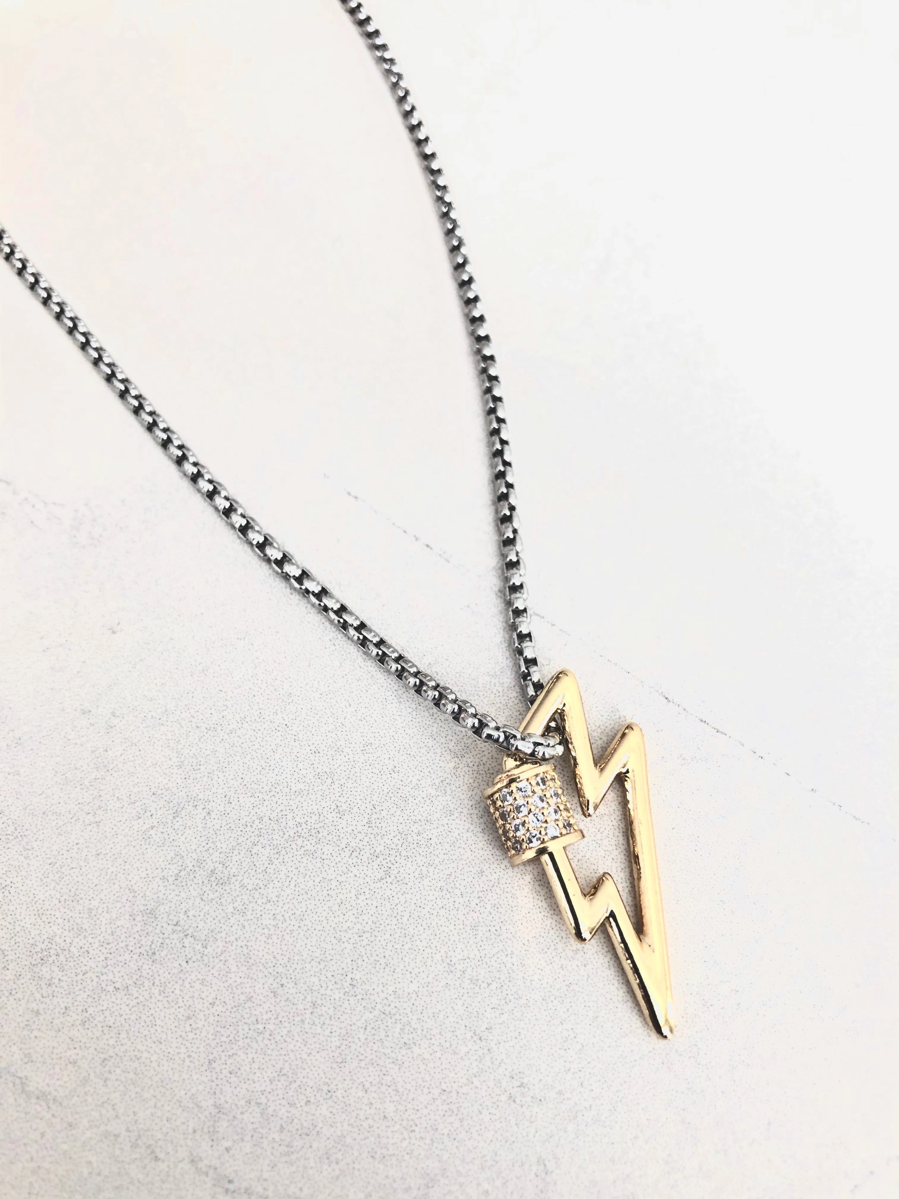 CARABINER - ÉCLAIR LOCK PAVÉ NECKLACE