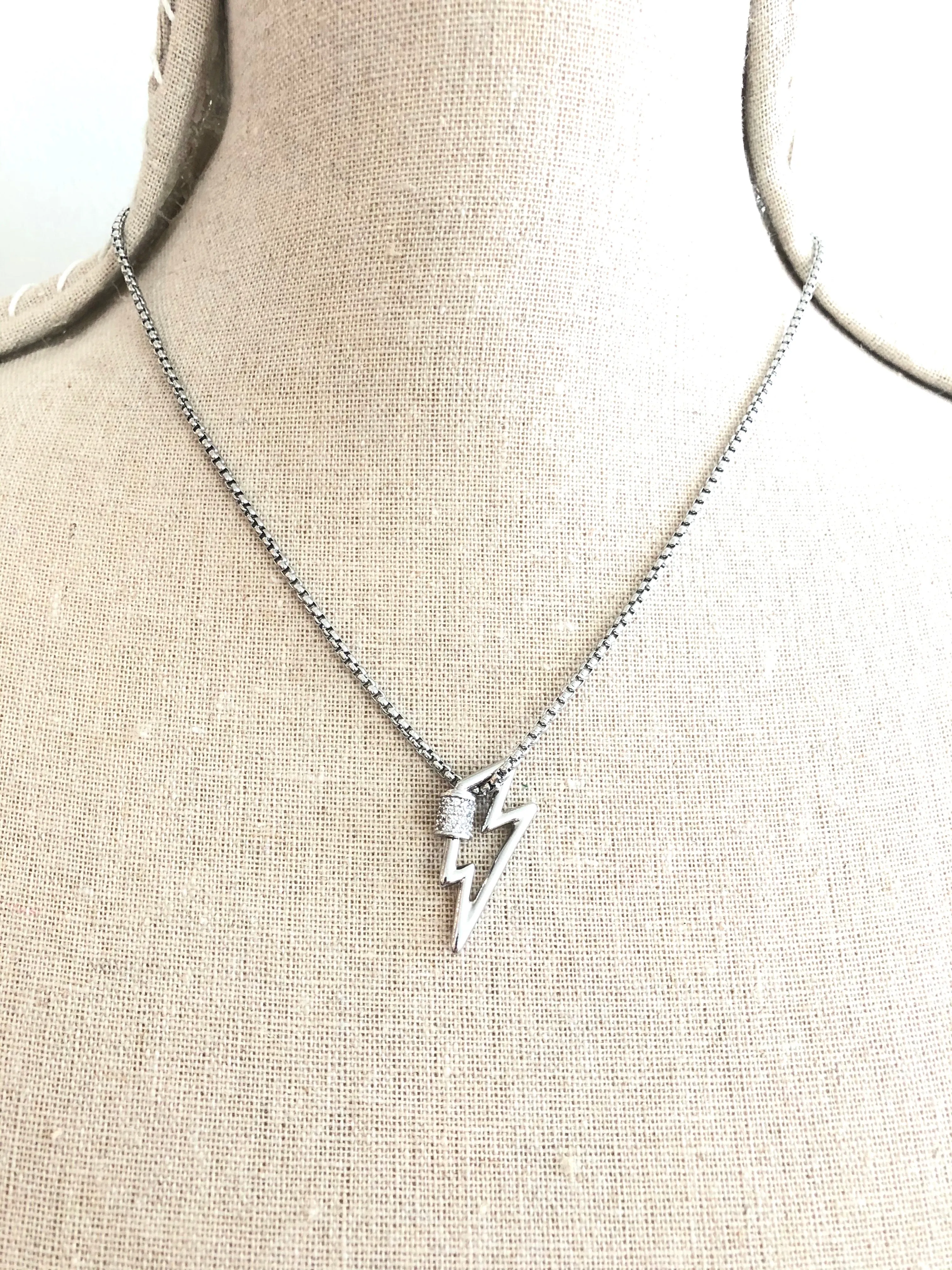 CARABINER - ÉCLAIR LOCK PAVÉ NECKLACE