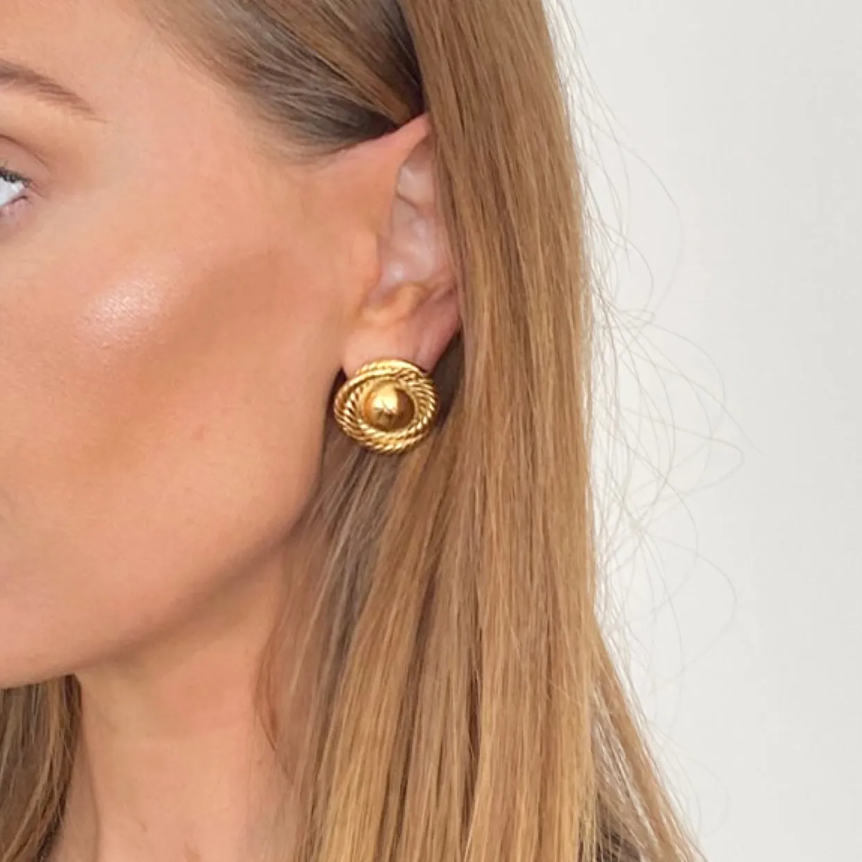 Everyday Twisted Rope Gold Circle Earrings
