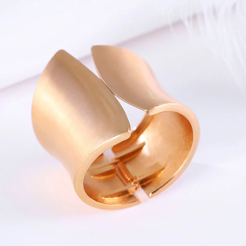 Gold Hiphop Wide Opening Asymmetric Bangle