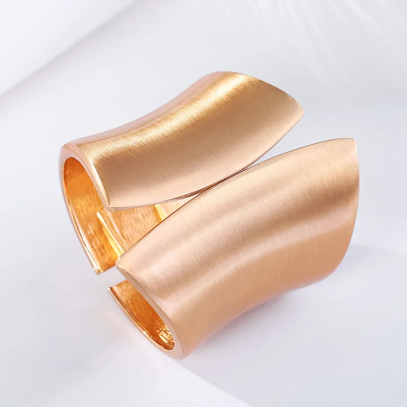 Gold Hiphop Wide Opening Asymmetric Bangle