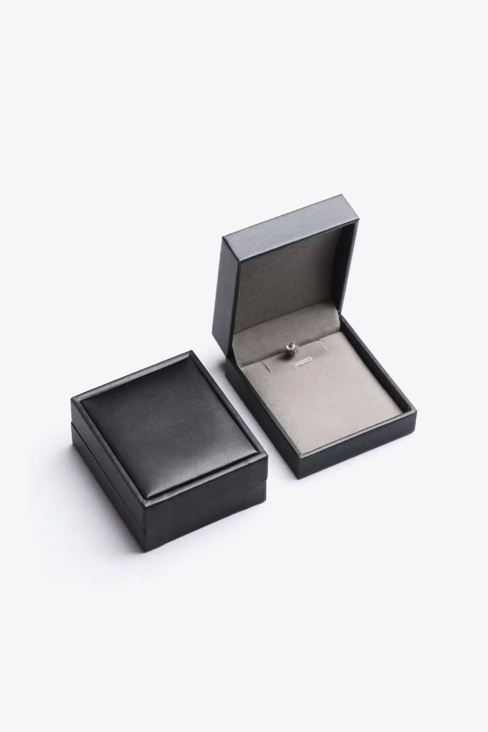Inlaid 1 Carat Moissanite Gold / Platinum-Plated Necklace
