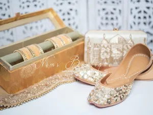 Luxury Gold Sequin Leather Punjabi Juttis