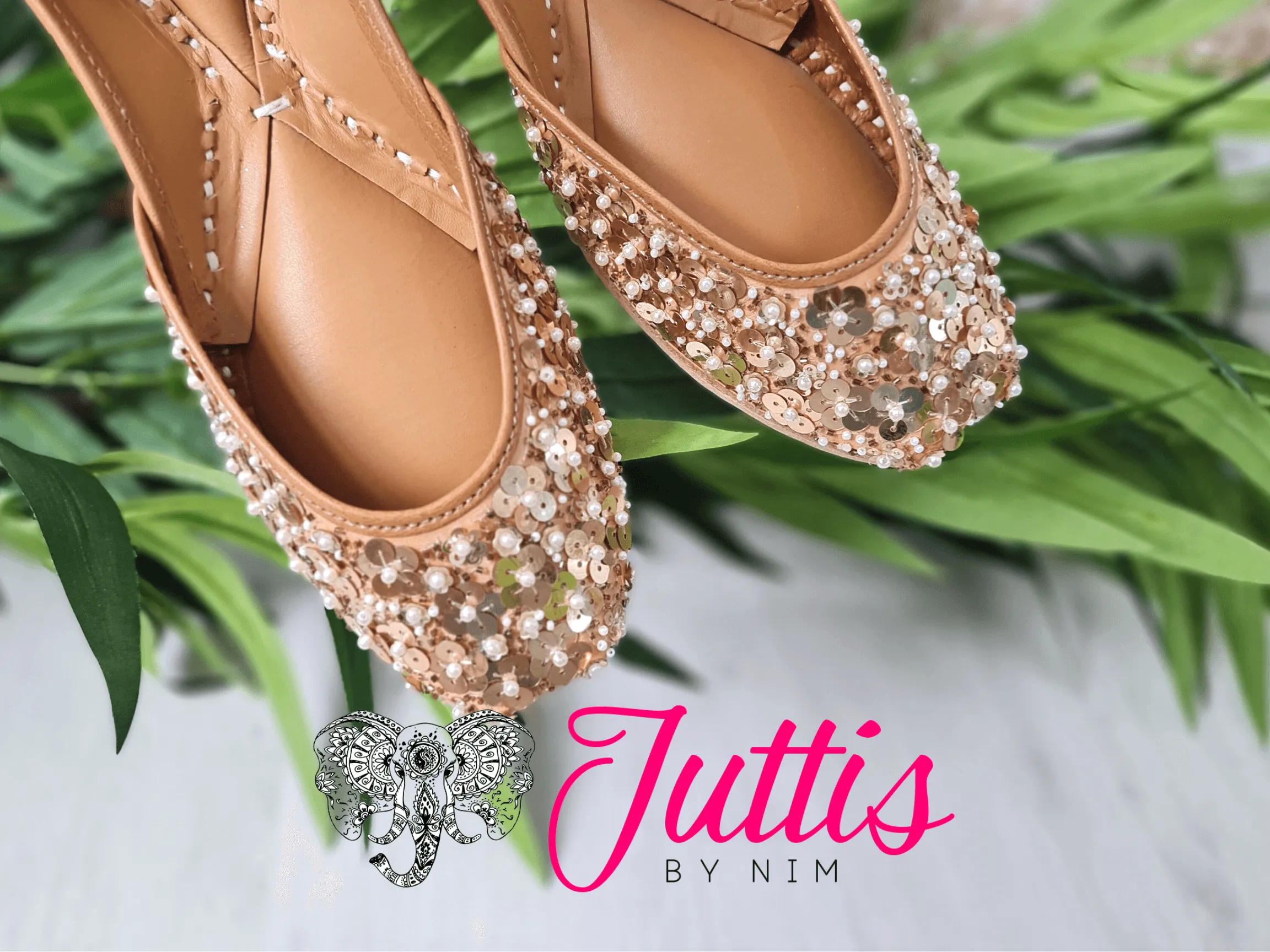 Luxury Gold Sequin Leather Punjabi Juttis