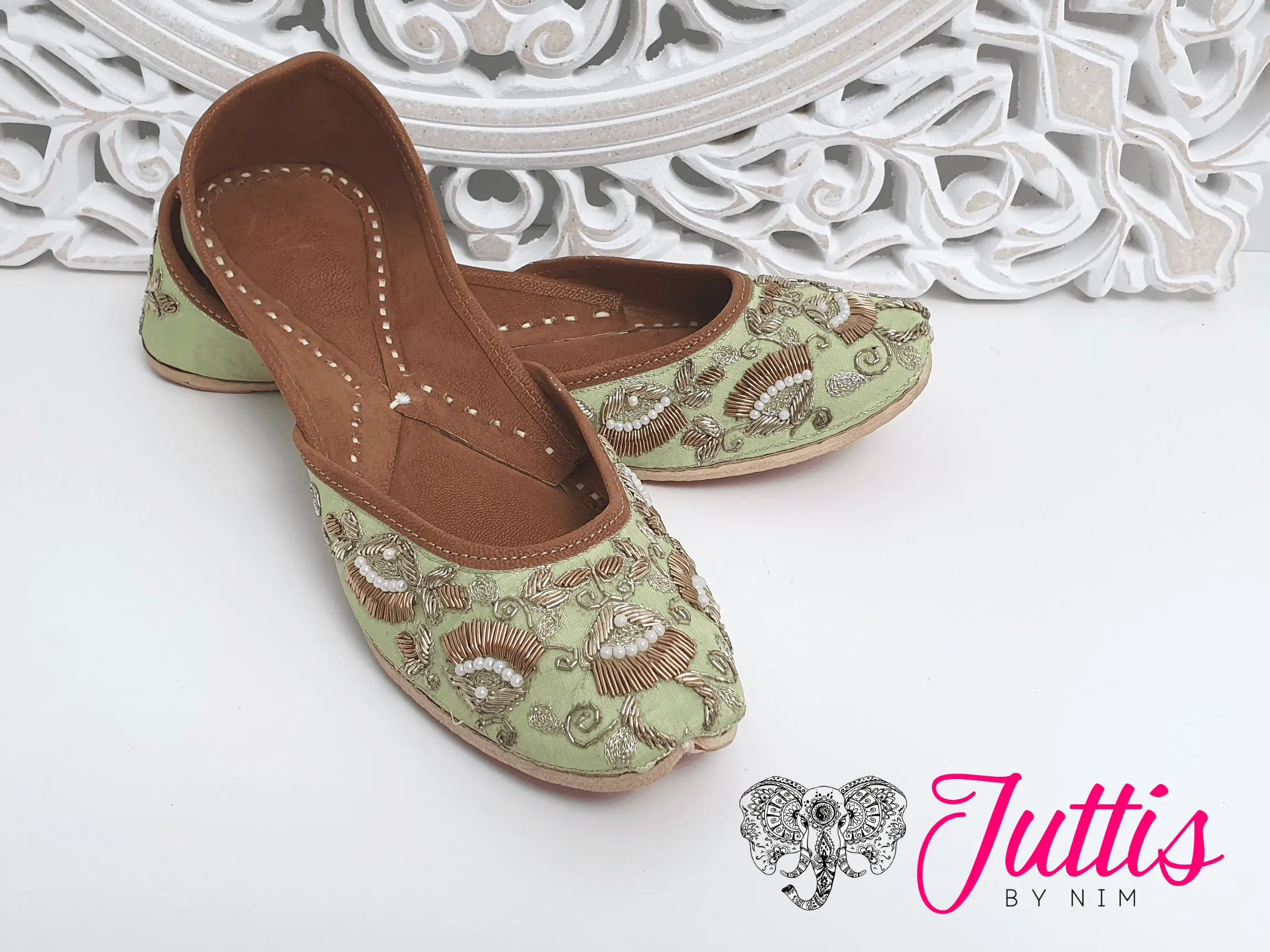 Luxury Mint Embellished Leather Punjabi Juttis