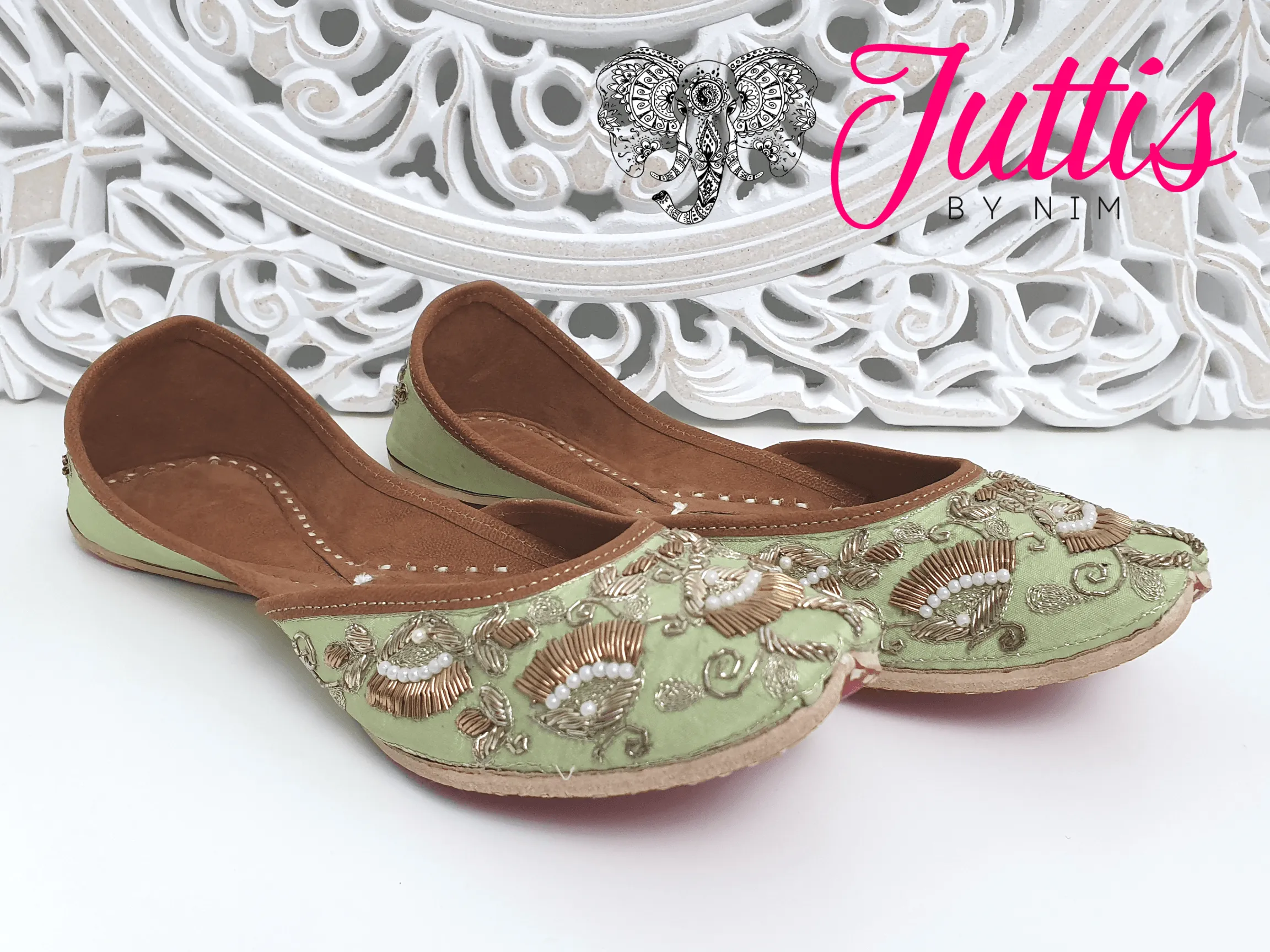 Luxury Mint Embellished Leather Punjabi Juttis
