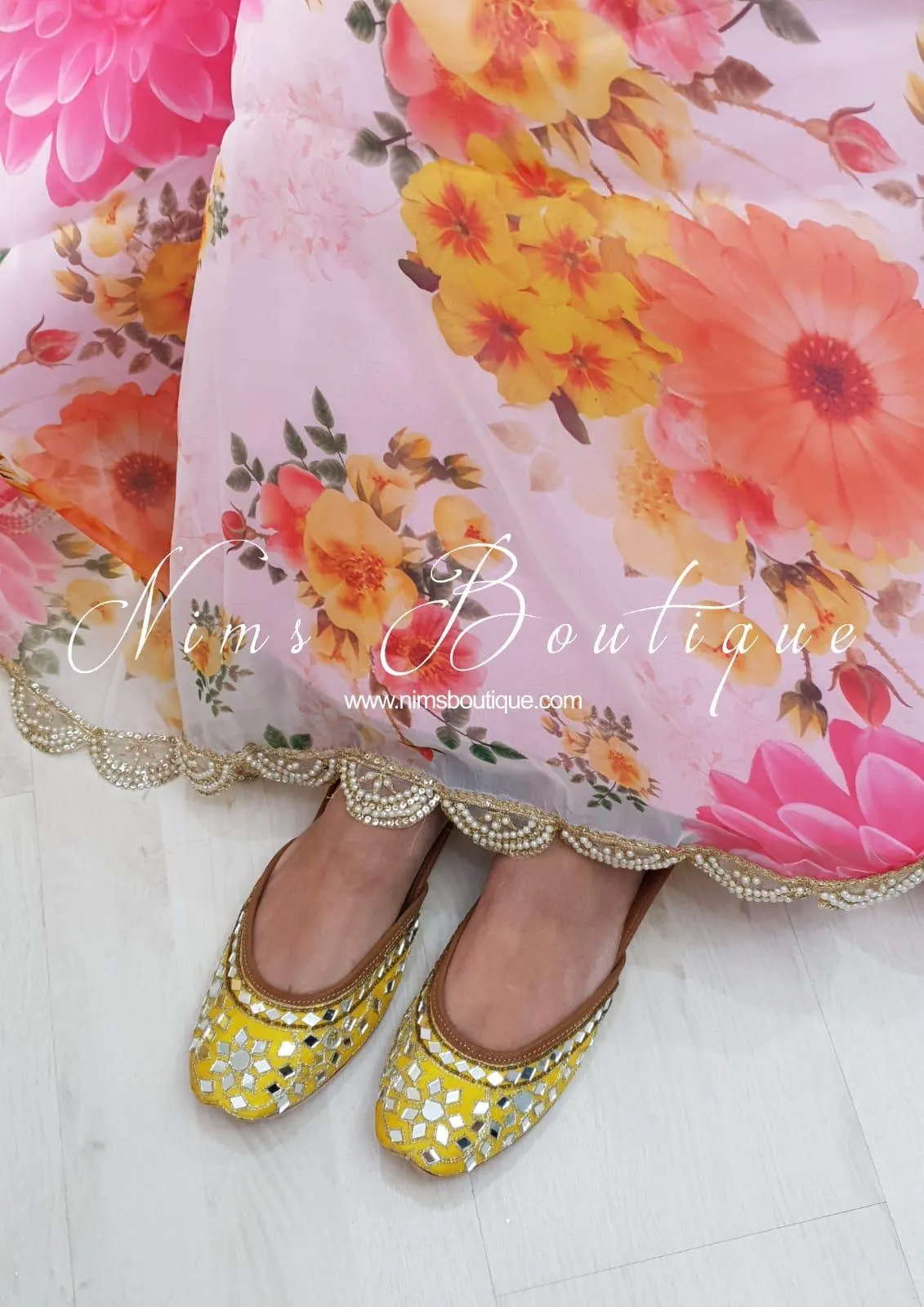 Luxury Yellow Mirror Leather Punjabi Juttis