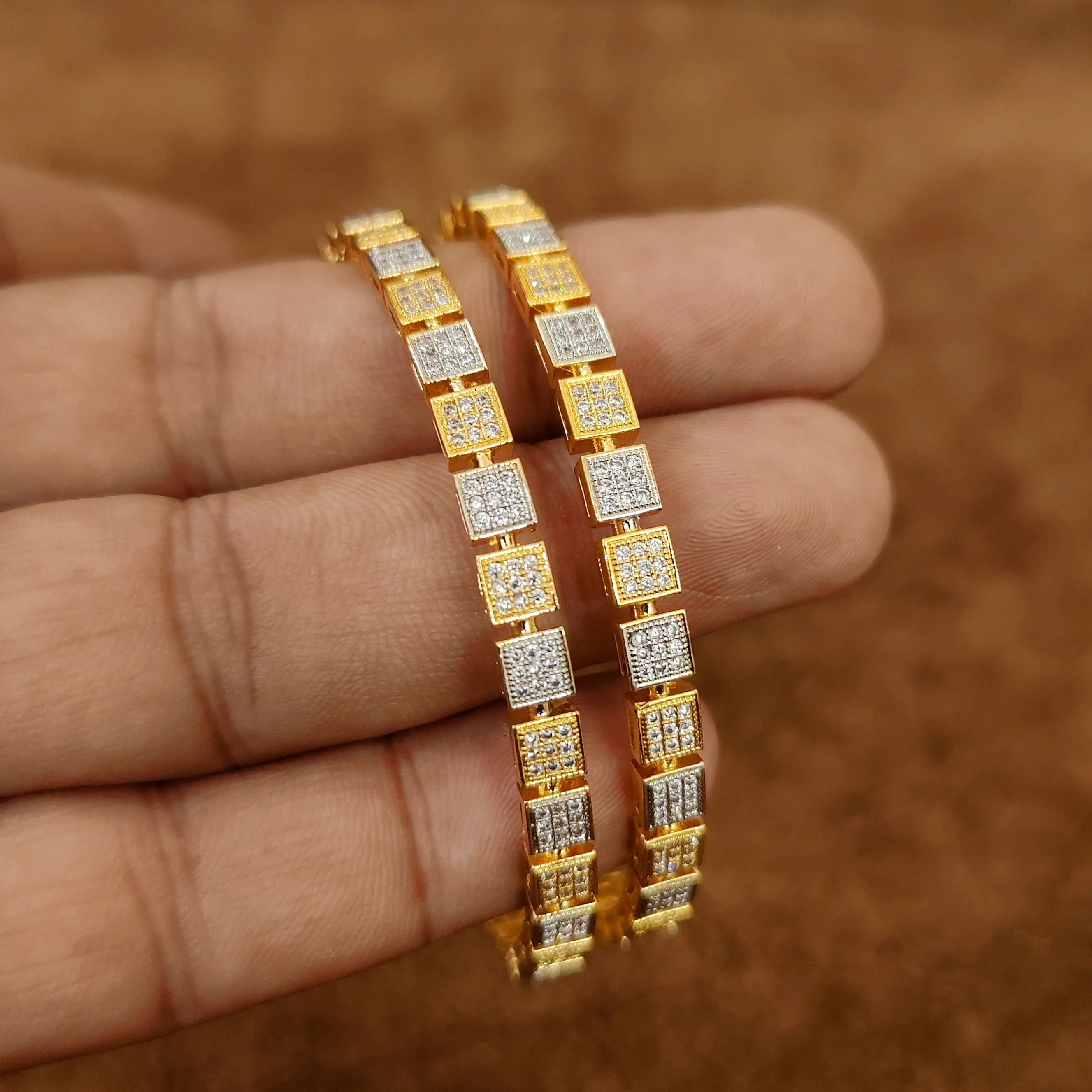 MICRO SETTING GOLD PLATED DIAMOND LOOK BANGLES
