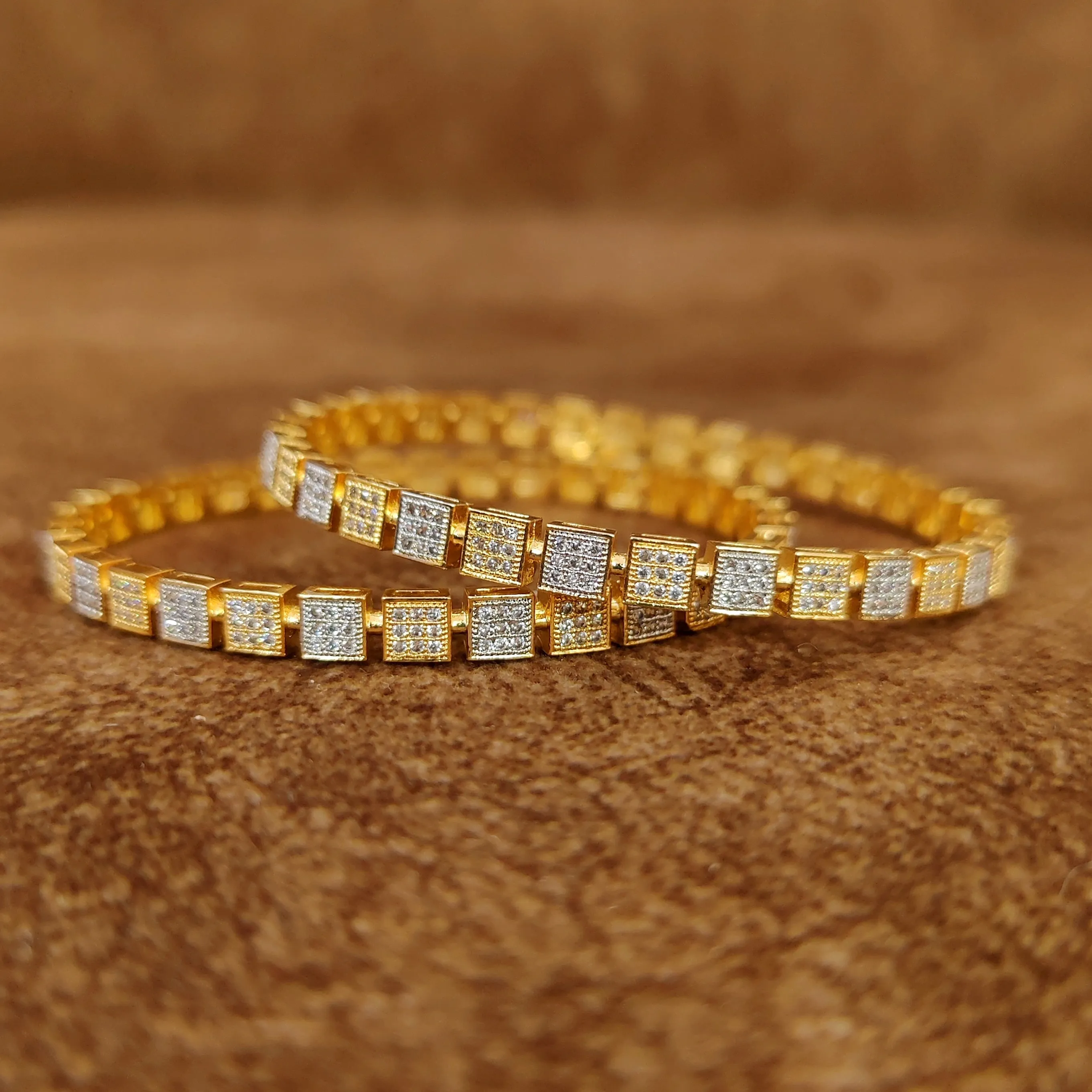 MICRO SETTING GOLD PLATED DIAMOND LOOK BANGLES