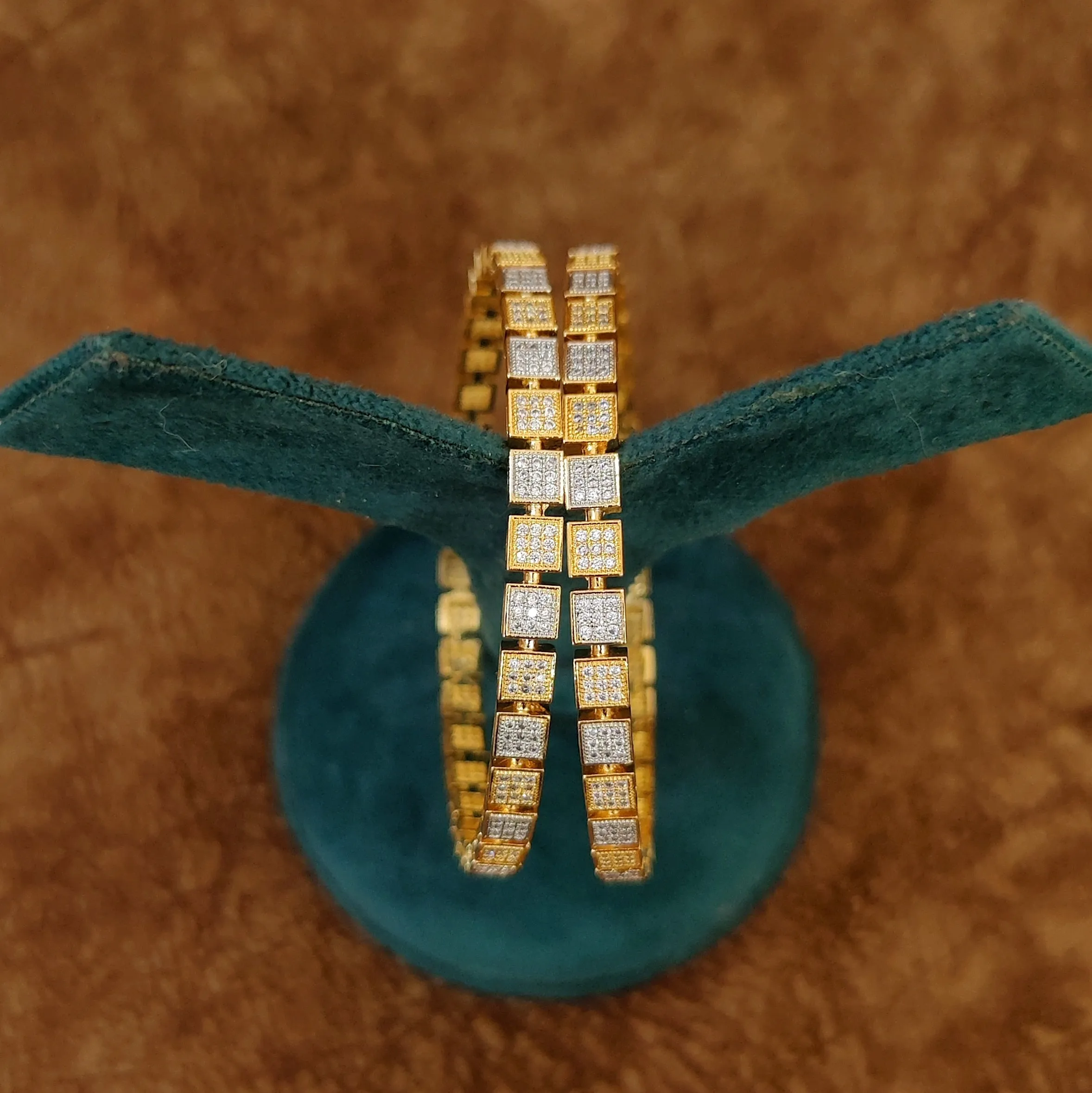 MICRO SETTING GOLD PLATED DIAMOND LOOK BANGLES