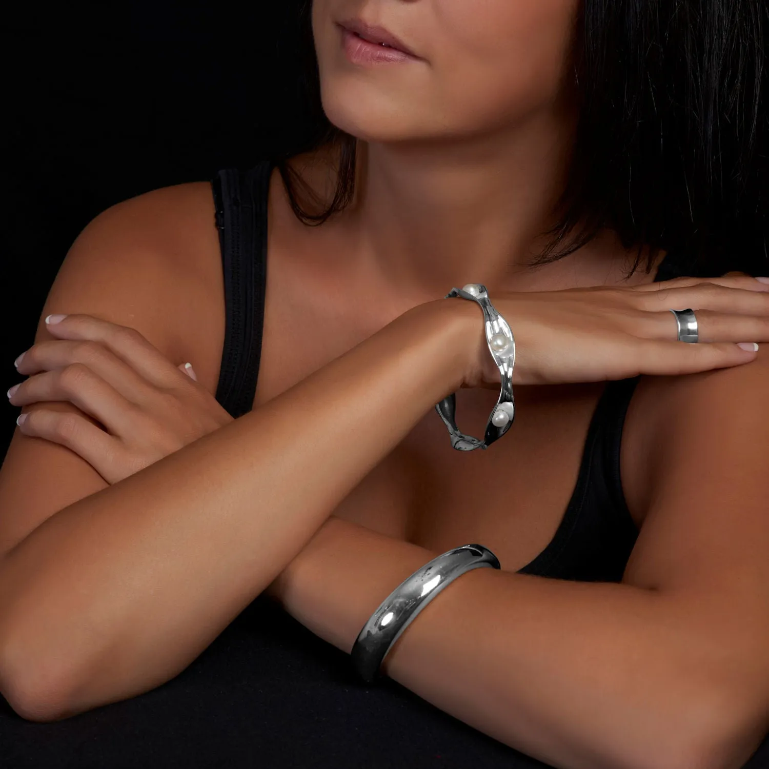 Mobia Concave Silver Ring