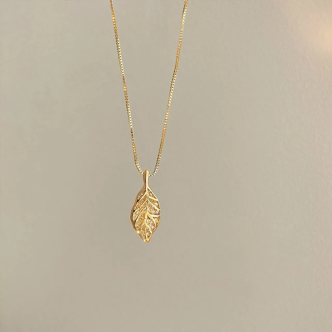 Nature Sparkle Tree Leaf Pendant Necklace
