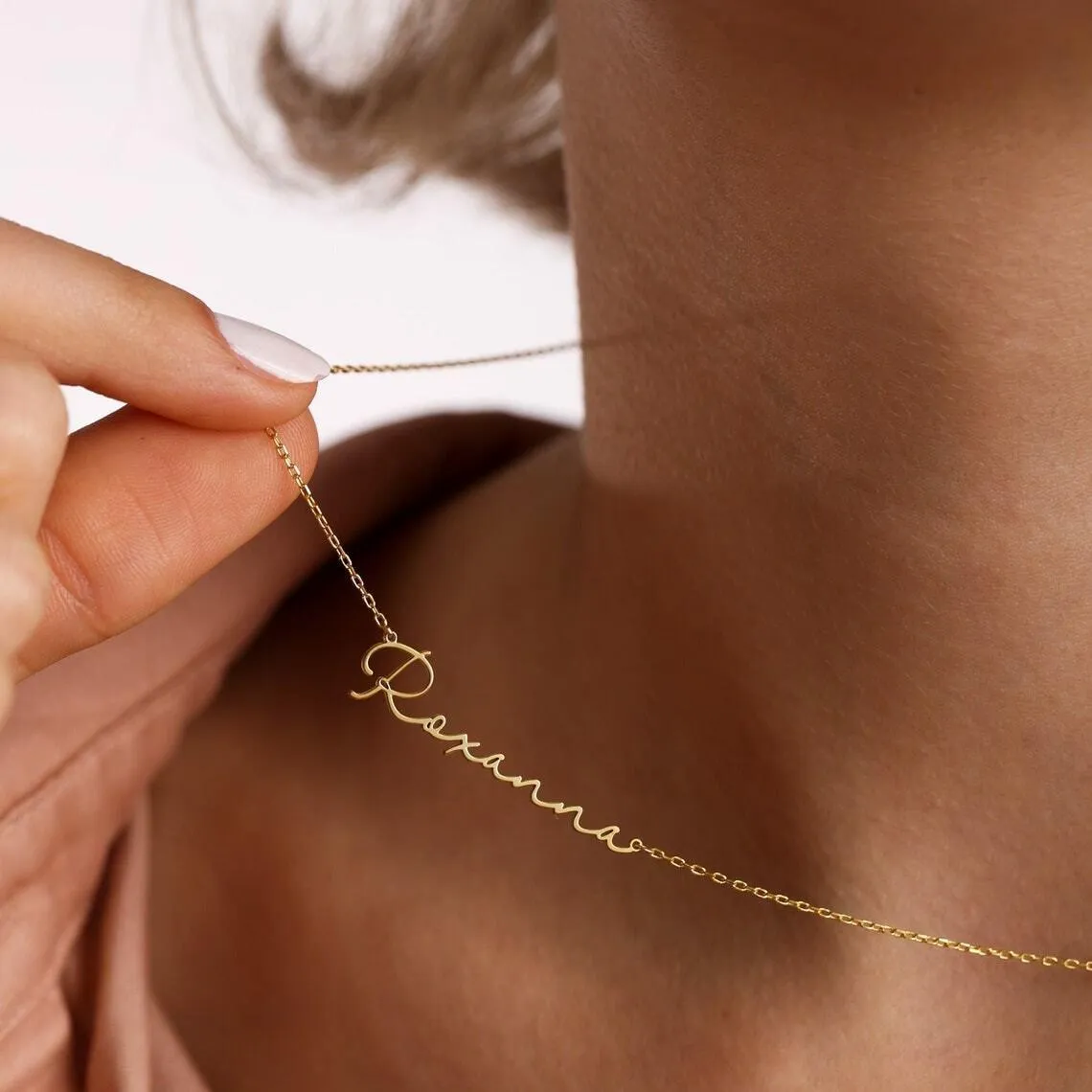 Personalized Minimalist Name Necklace