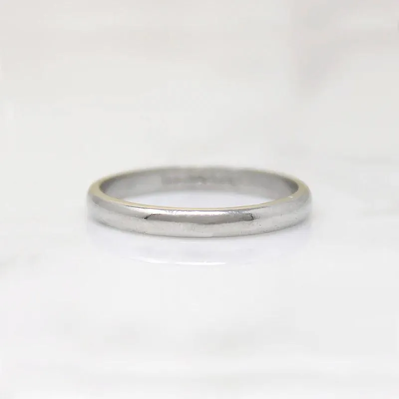 Simple & Slim Half Round Vintage Platinum Band