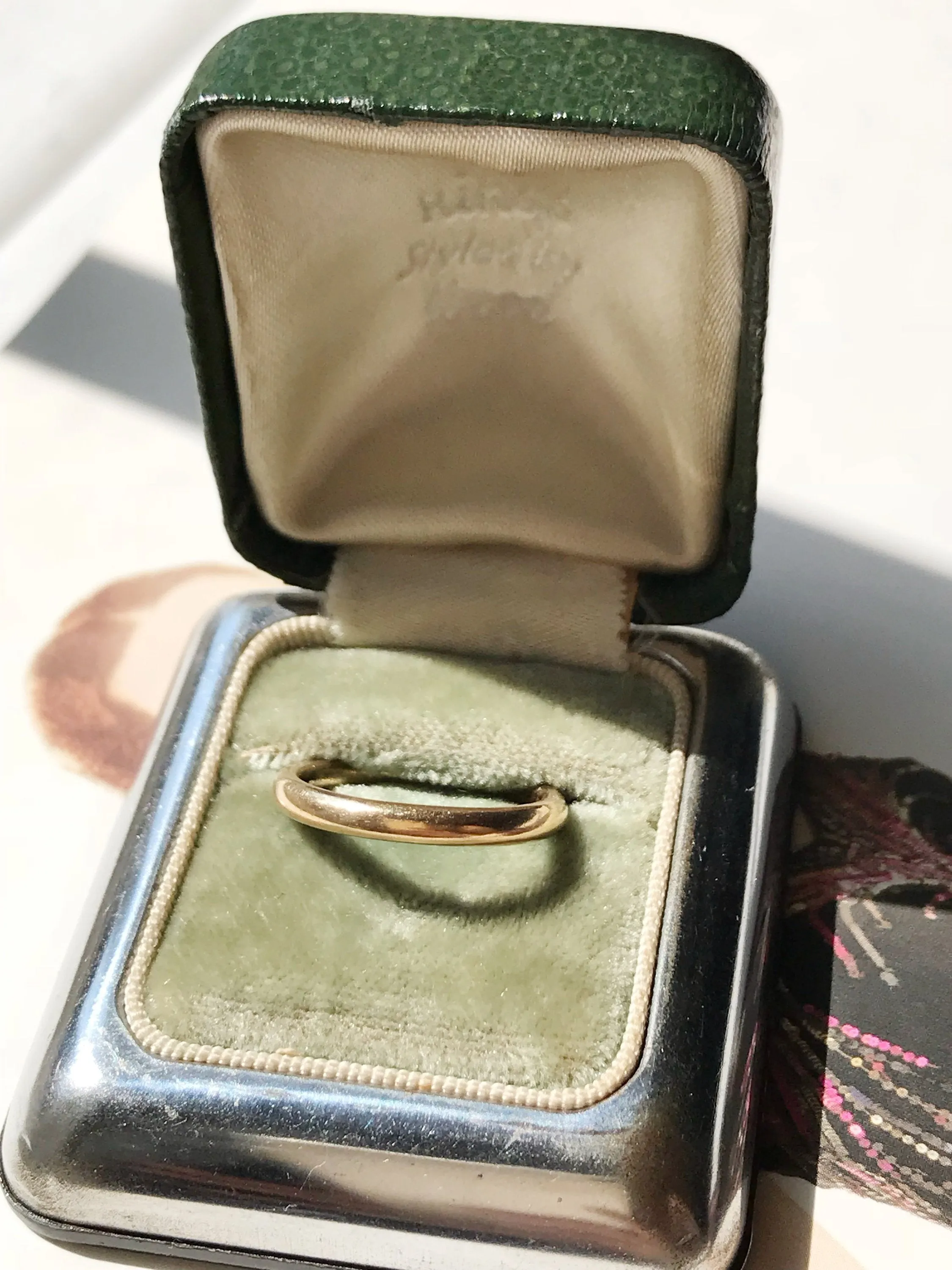 Simple Plain Gold Wedding Band