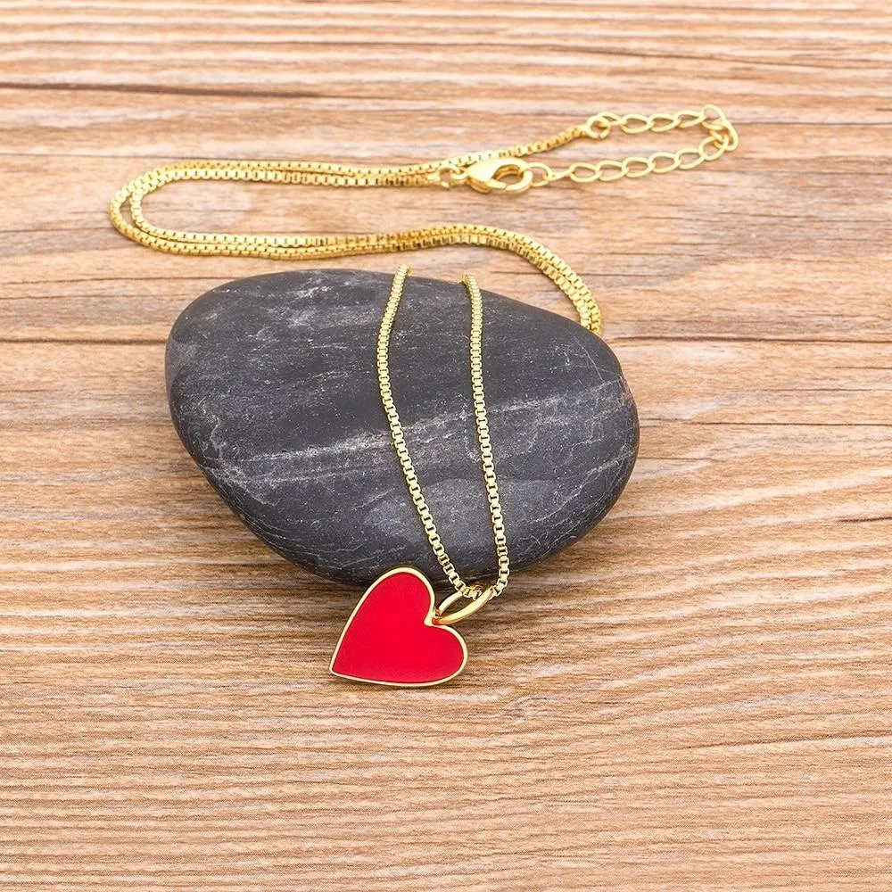 Small and Subtle Simple Heart Pendant Necklace