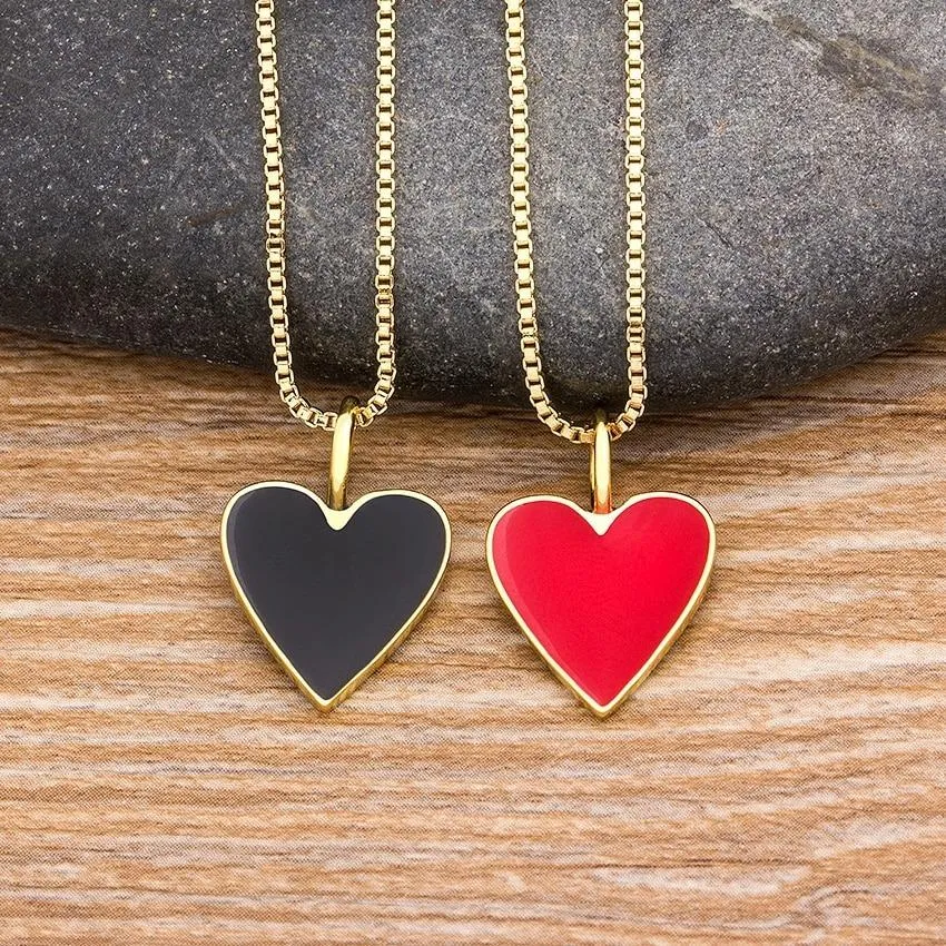 Small and Subtle Simple Heart Pendant Necklace