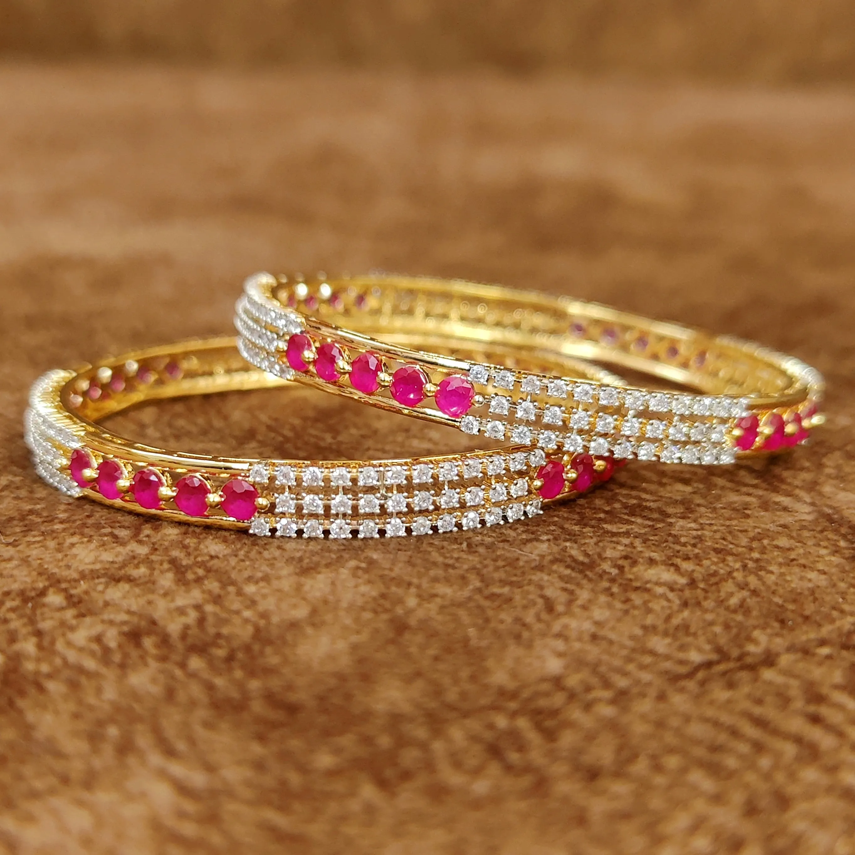 SPARKLING RUBY DIAMOND LOOK BANGLES