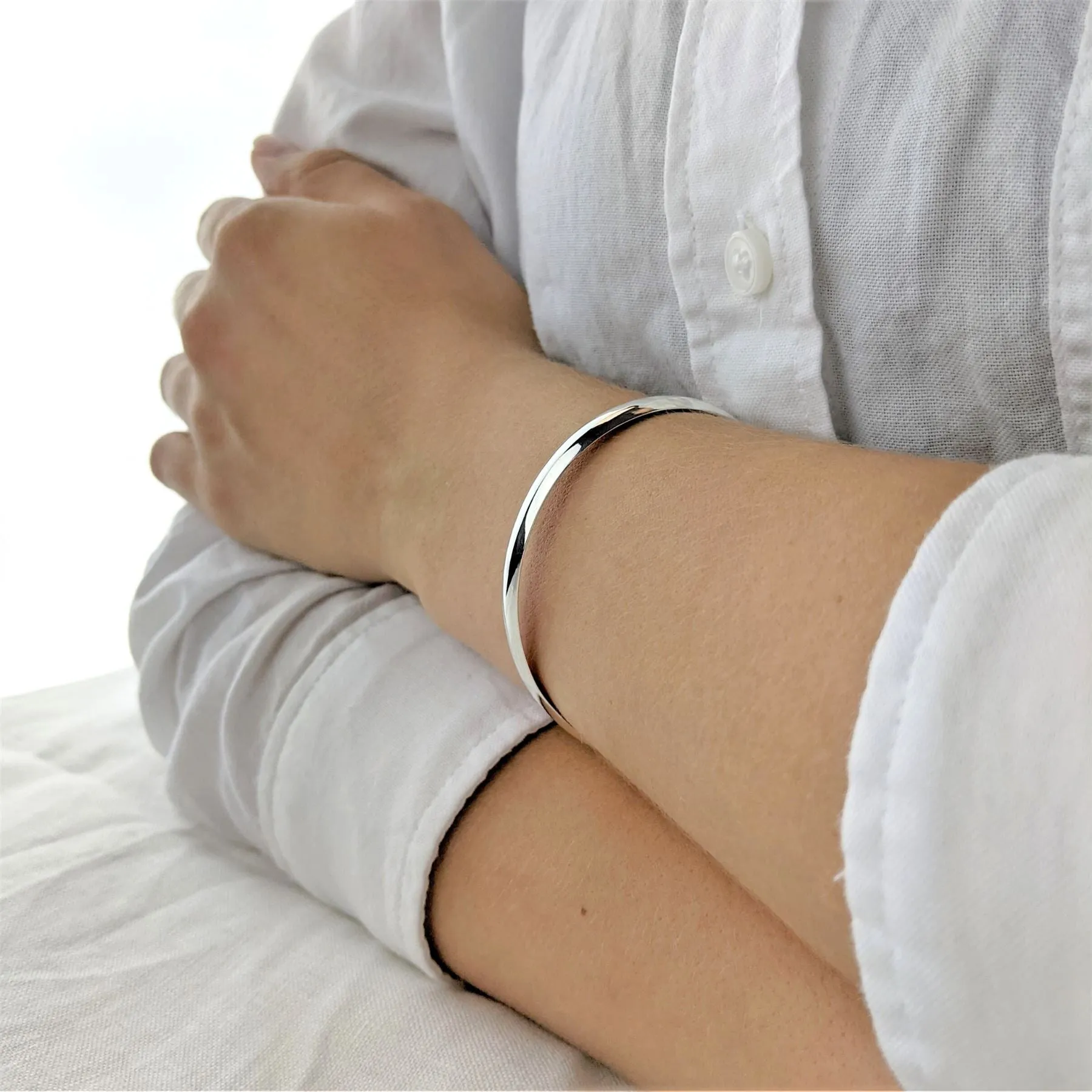 Sterling Silver Classic Flat Curved Edge Adjustable Torque Bangle