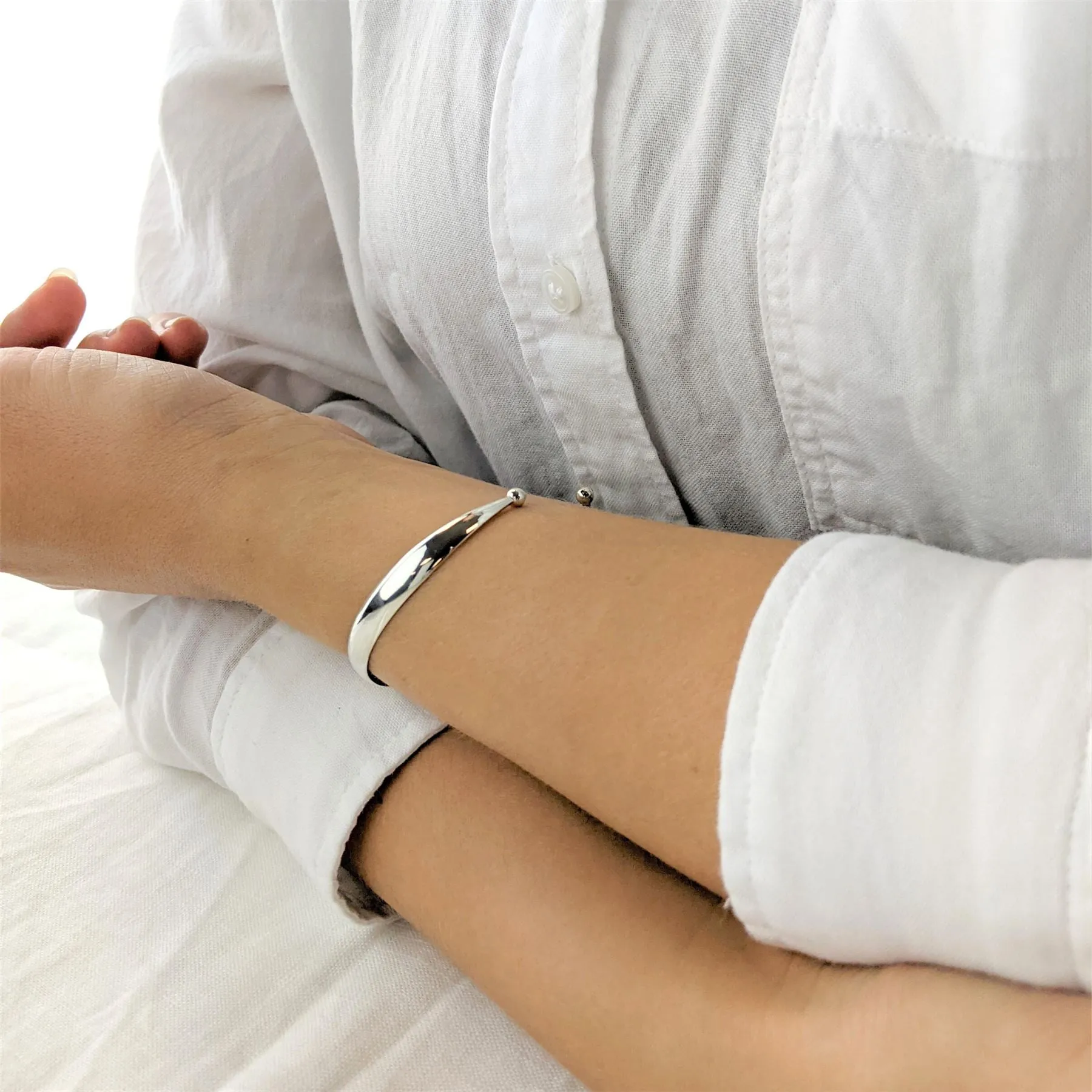 Sterling Silver Classic Flat Curved Edge Adjustable Torque Bangle