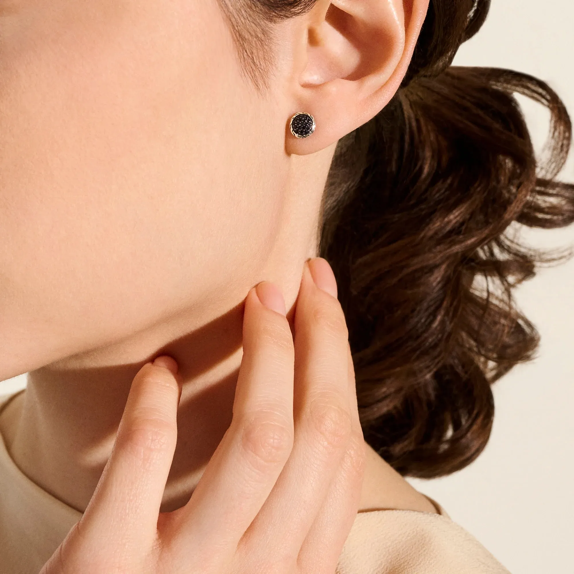 Sterling Silver Pavé Black Sapphire Stud Earring