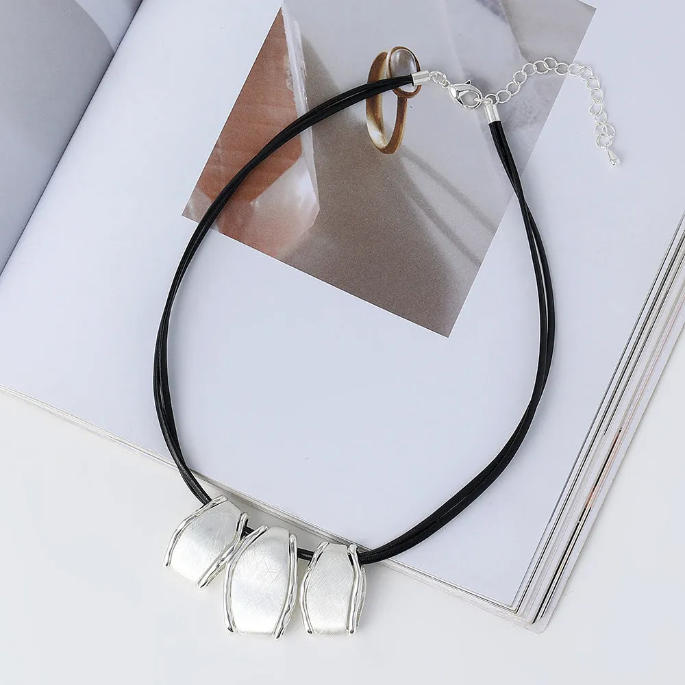 Trend Geometric Necklace Irregular Metal Pendants Necklace for Women
