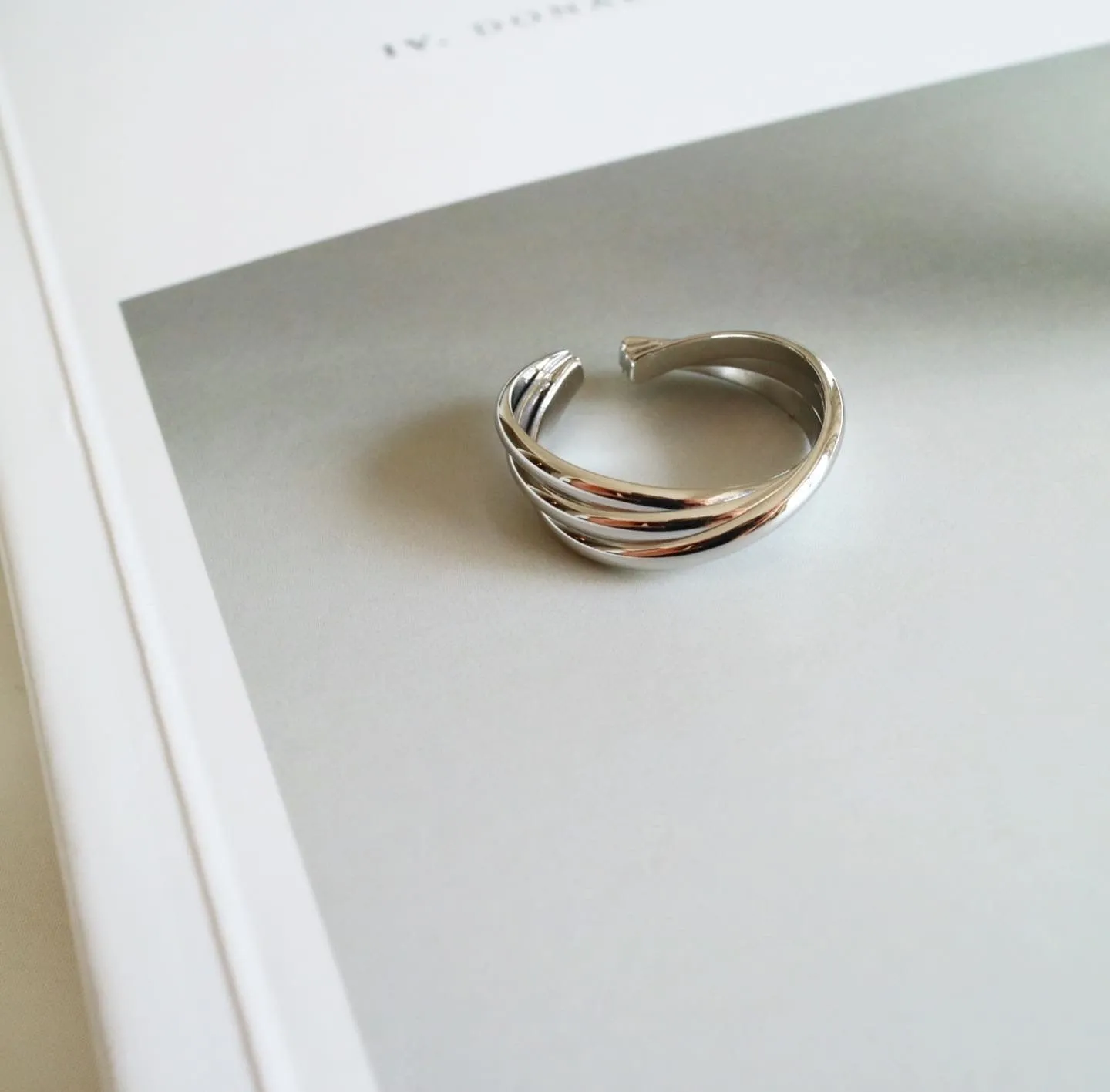 Twist Cross Ring