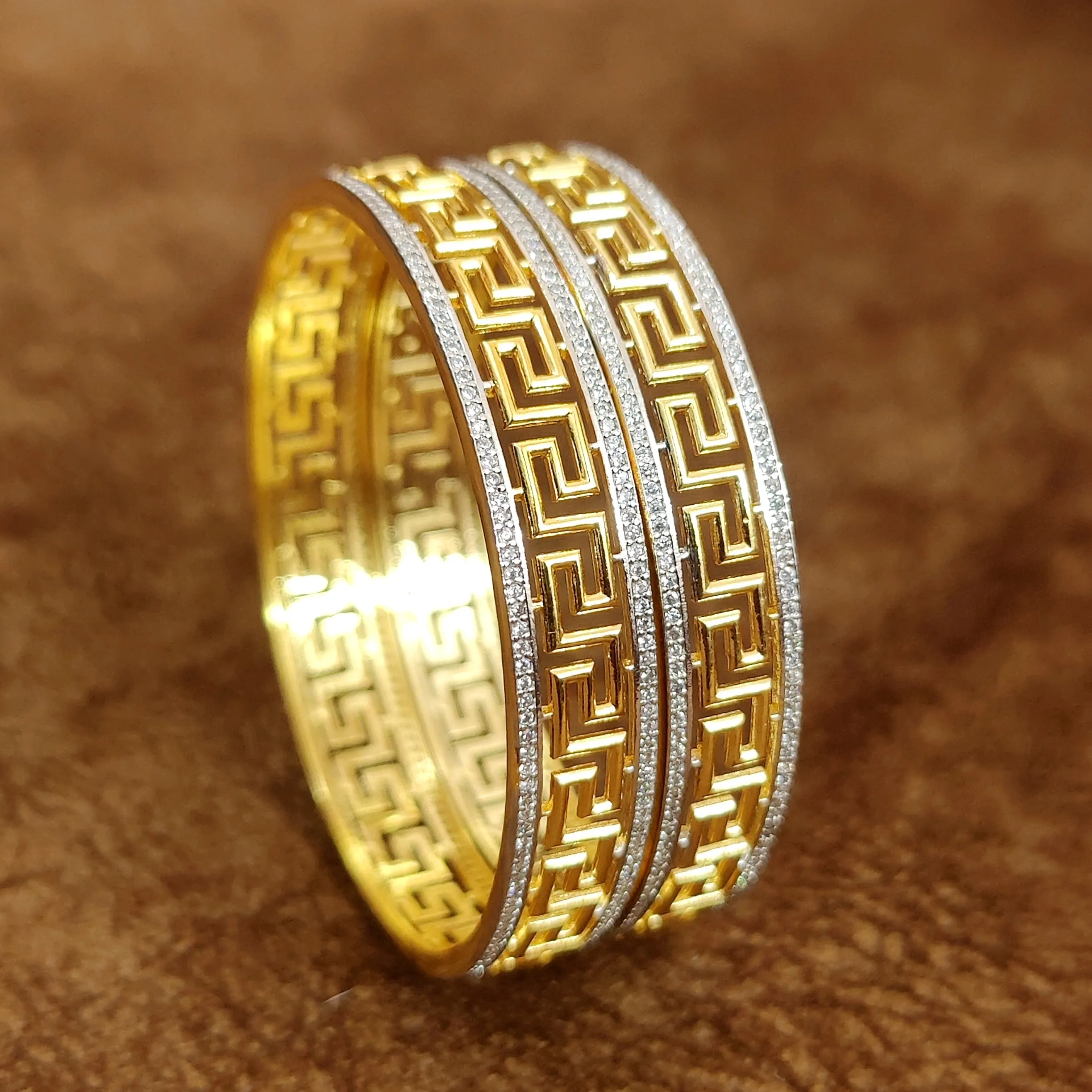 VERASAACE DESIGN INSPIRED DIAMOND LOOKALIKE BANGLES