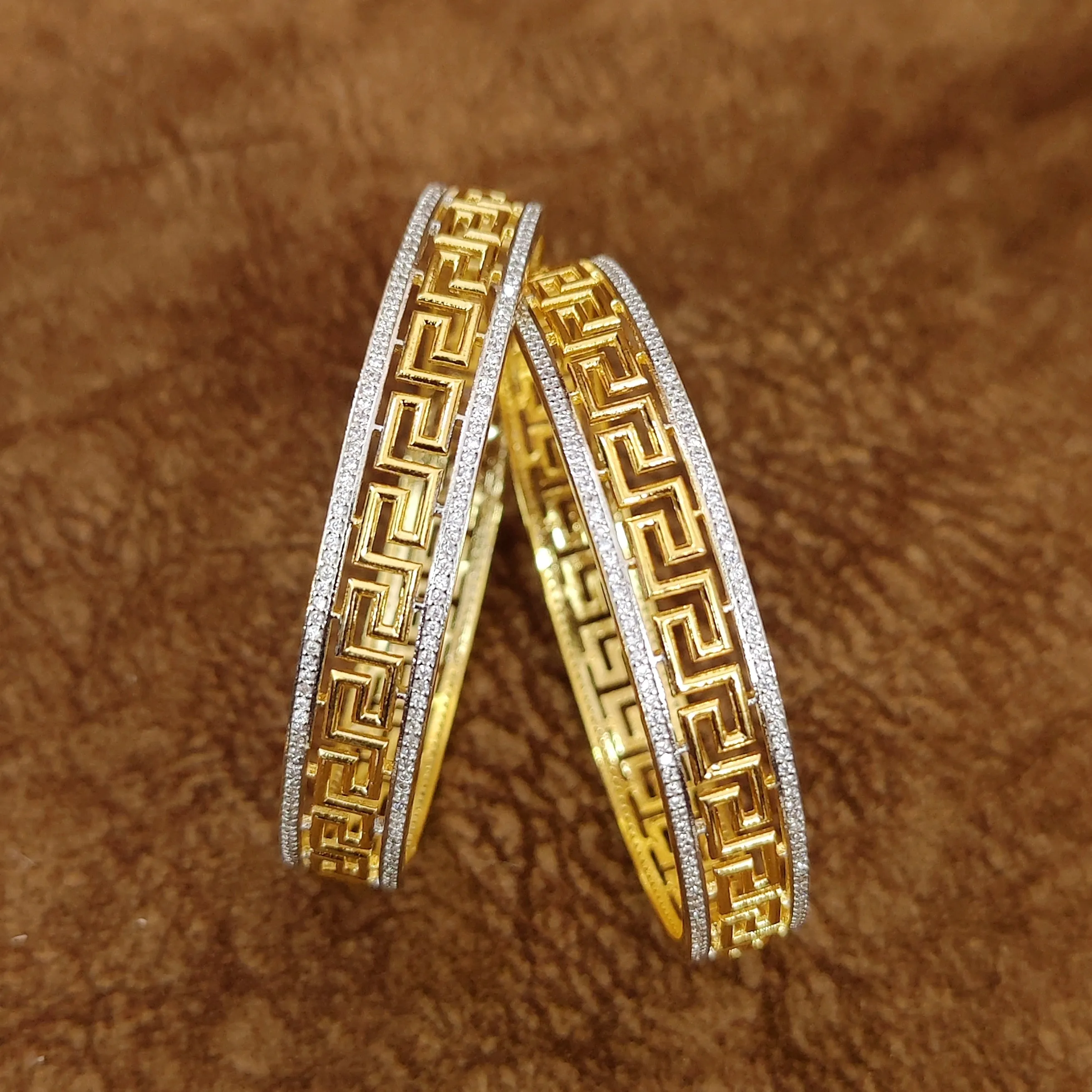 VERASAACE DESIGN INSPIRED DIAMOND LOOKALIKE BANGLES