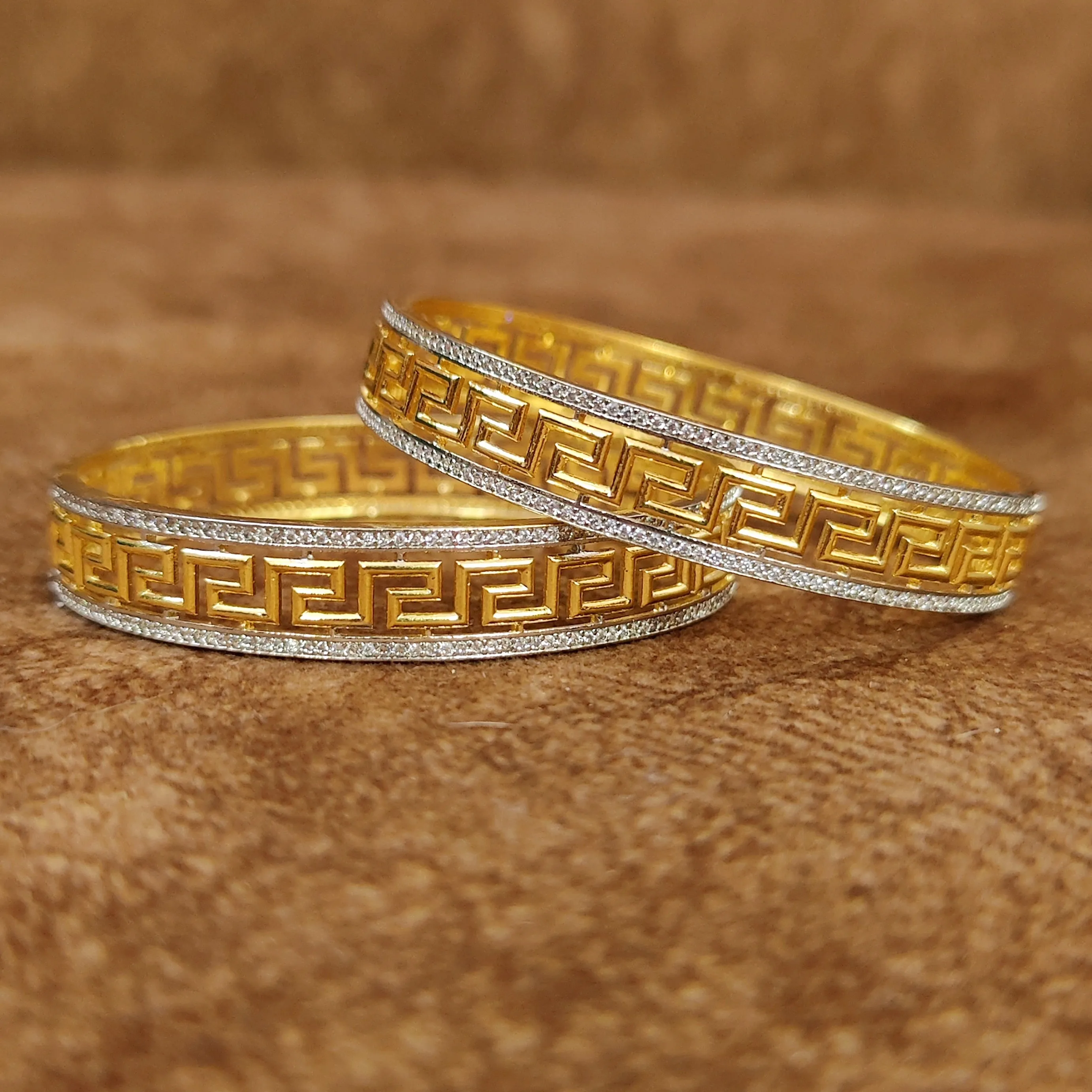 VERASAACE DESIGN INSPIRED DIAMOND LOOKALIKE BANGLES