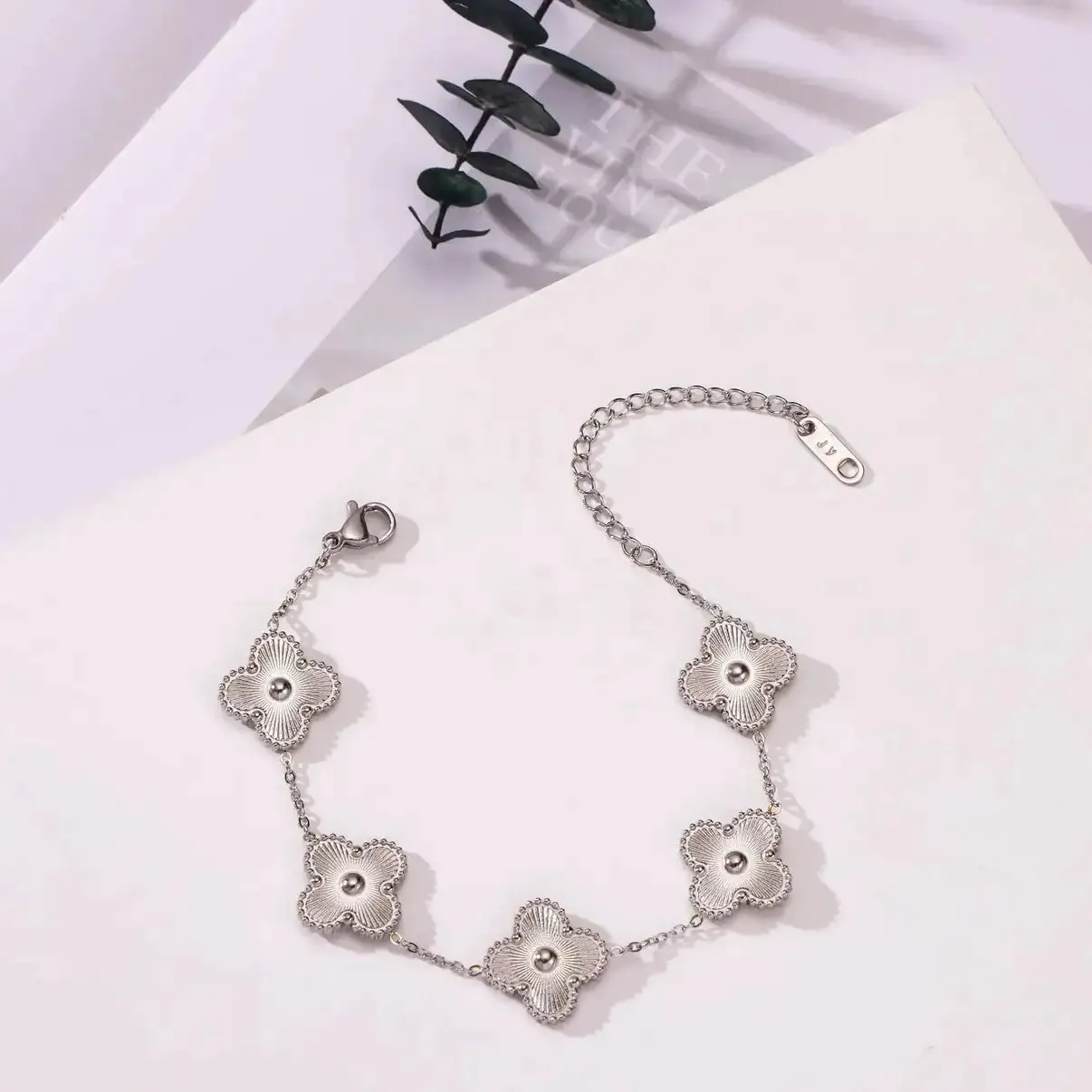 Versatile Clover Bracelet